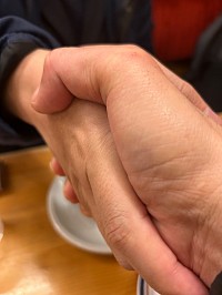 握手